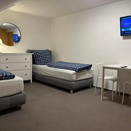 Residencia Del Pueblo III 아파트 *