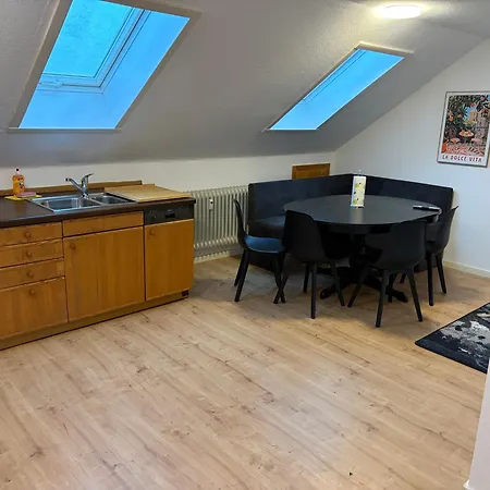 Residencia Del Pueblo III 아파트